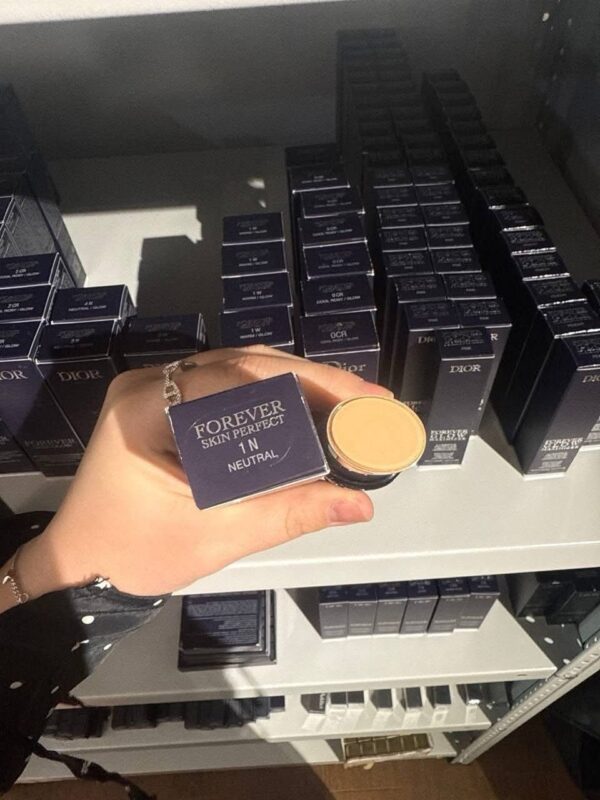 Cosmetic pallet - Image 10