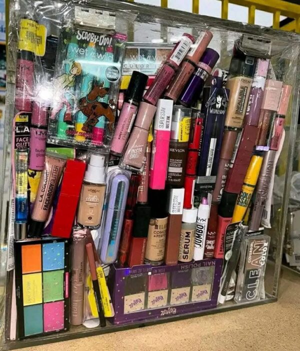 Makeup - Image 2