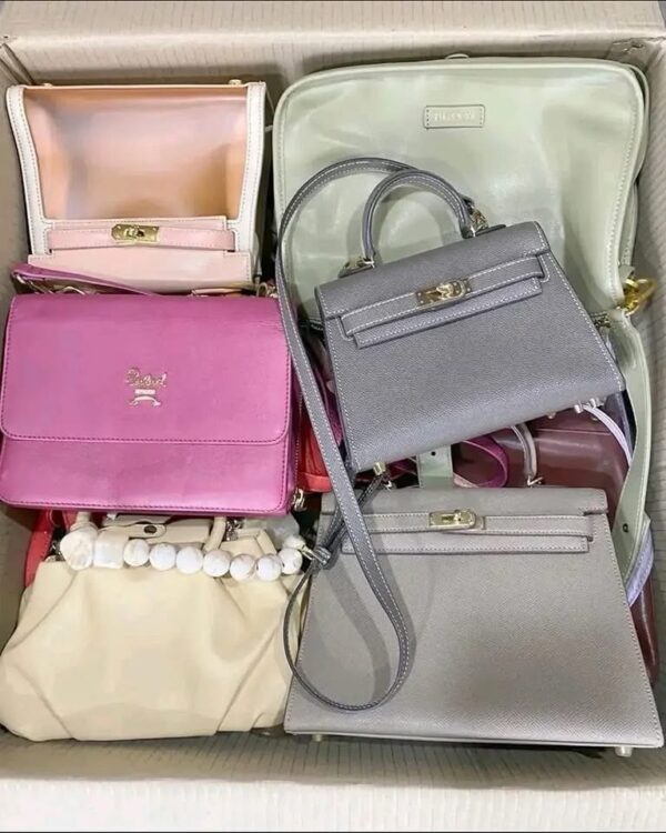 Ladies handbags - Image 6