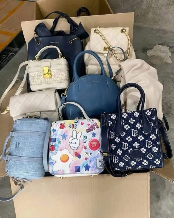 Ladies handbags - Image 4