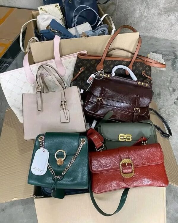 Ladies handbags - Image 3