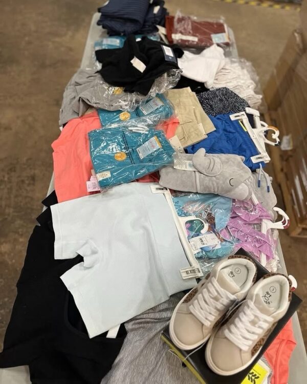 Mixed clothing - Image 5