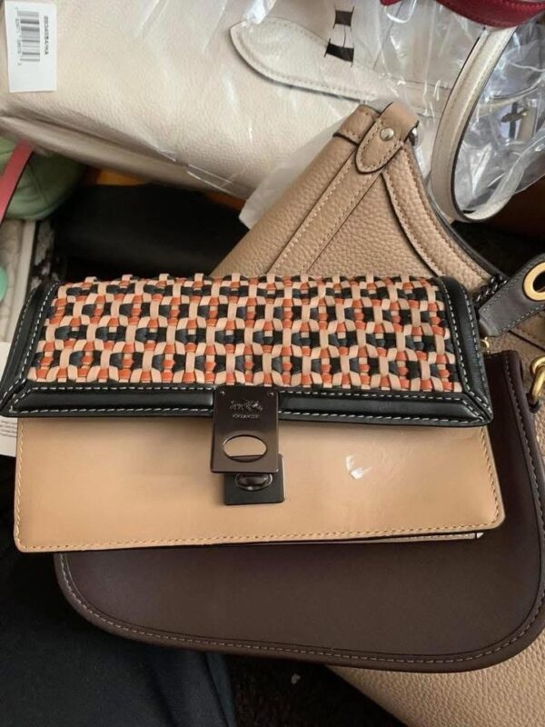 Female handbags and purses - Image 5