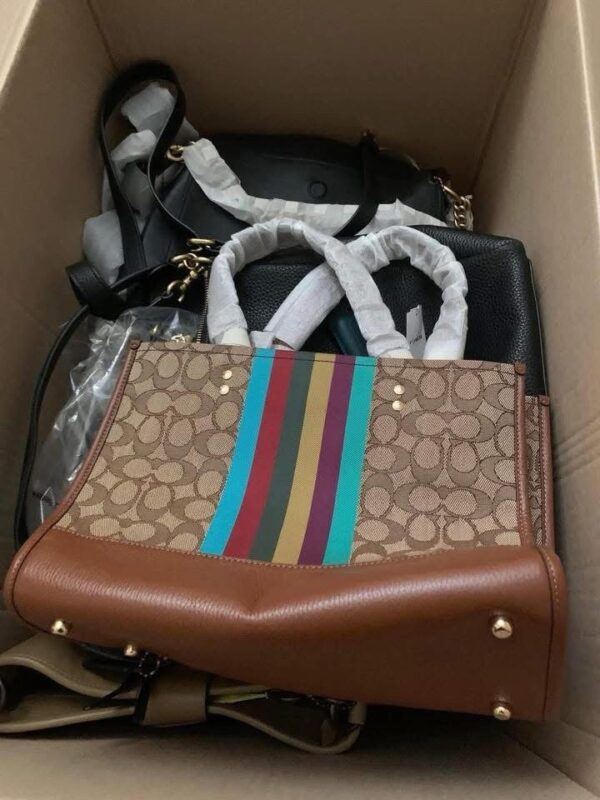 Female handbags and purses - Image 4