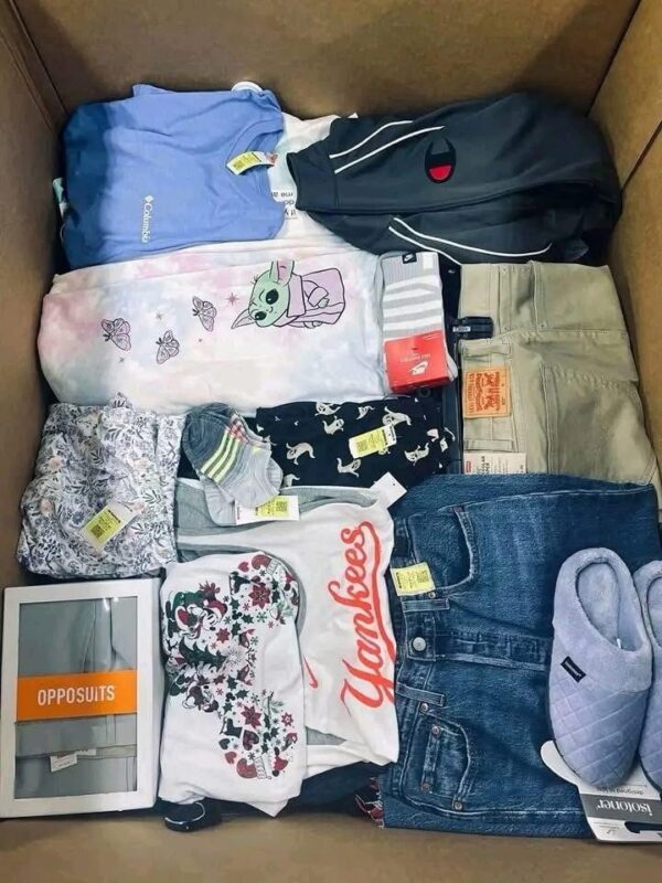Mixed clothes and shoes - Image 9