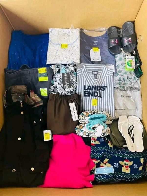 Mixed clothes and shoes - Image 7