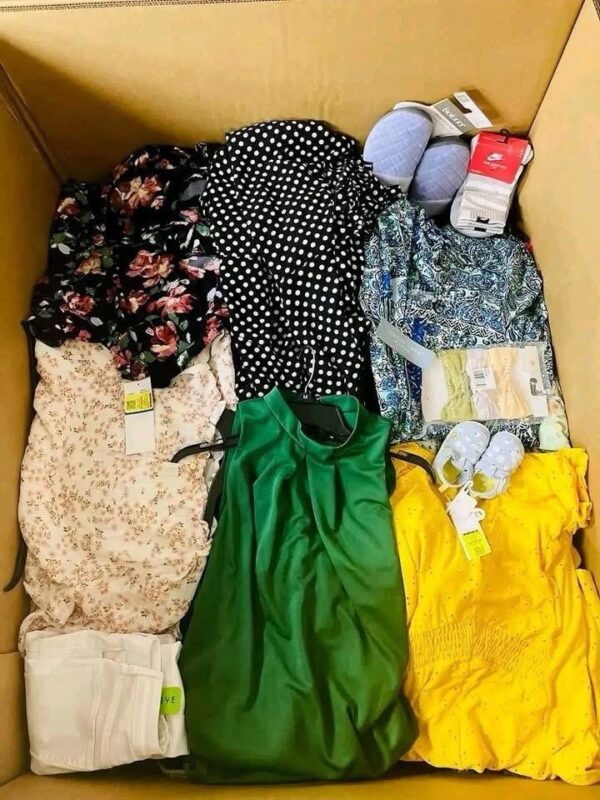 Mixed clothes and shoes - Image 2