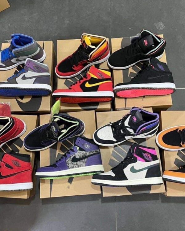 Mix pallets of Nike, Jordan,sneakers and dunks shoes - Image 3