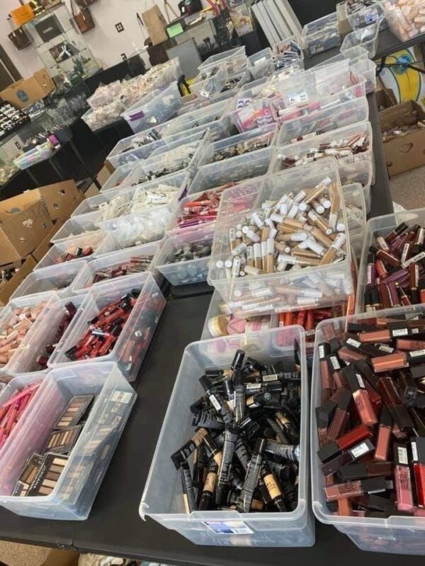 Cosmetics - Image 4