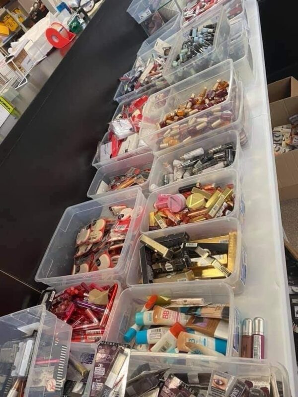 Cosmetics - Image 3