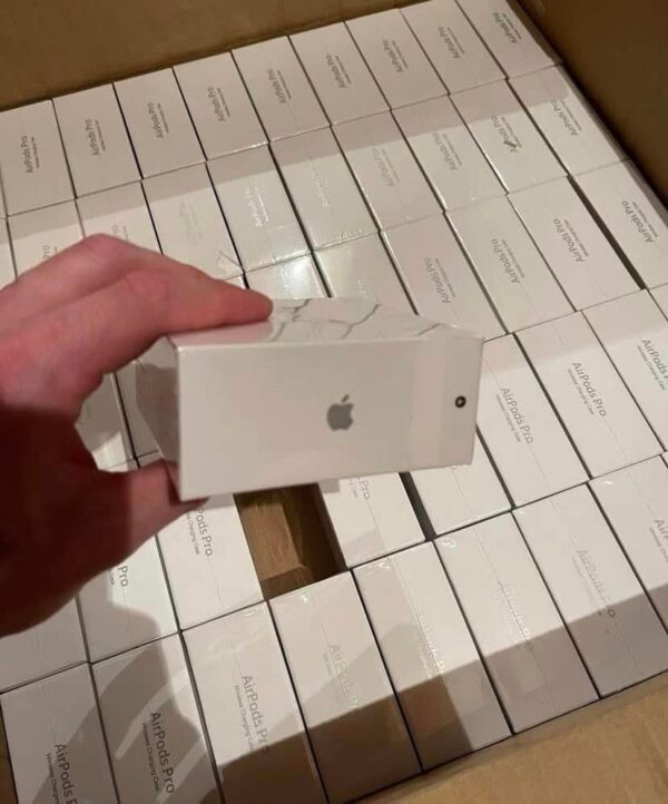 AirPods - Image 3