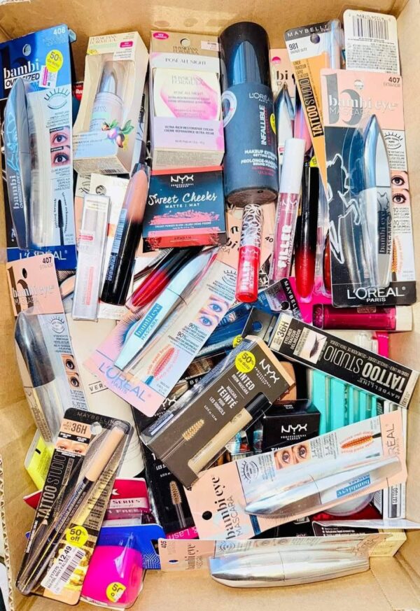 Makeup - Image 4