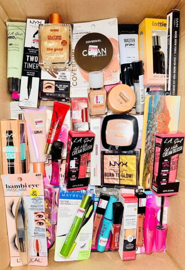 Makeup - Image 3