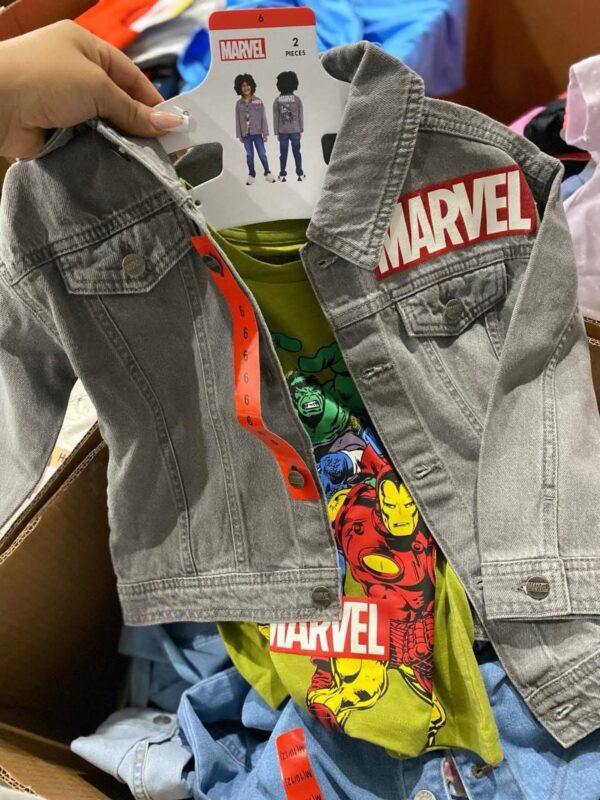 Kids clothing