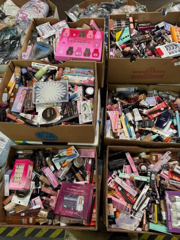 Makeup - Image 2