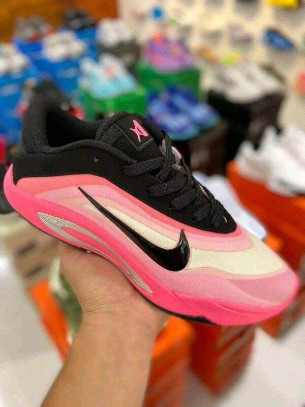 Nike trainers - Image 6