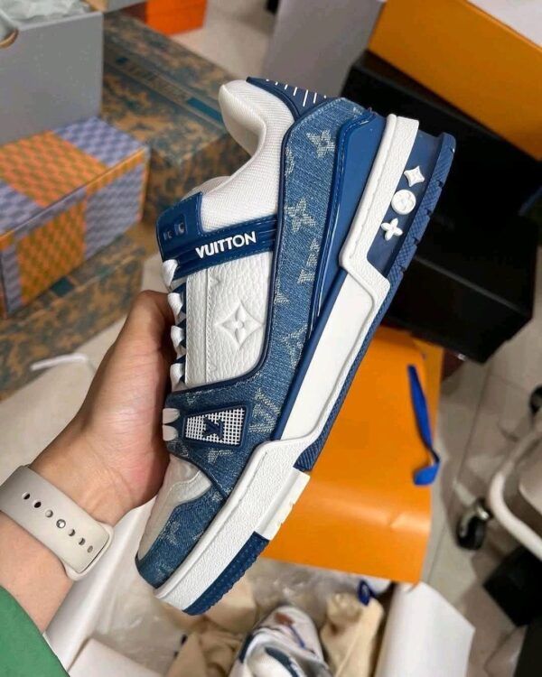 Louis Vuitton - Image 13