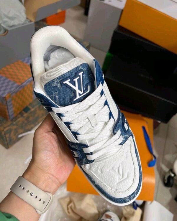 Louis Vuitton - Image 10