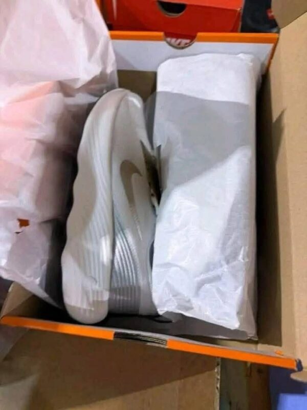 Nike shoes - Image 10