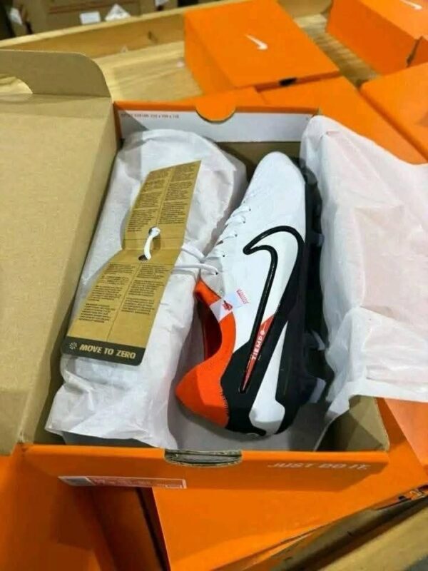 Nike shoes - Image 8