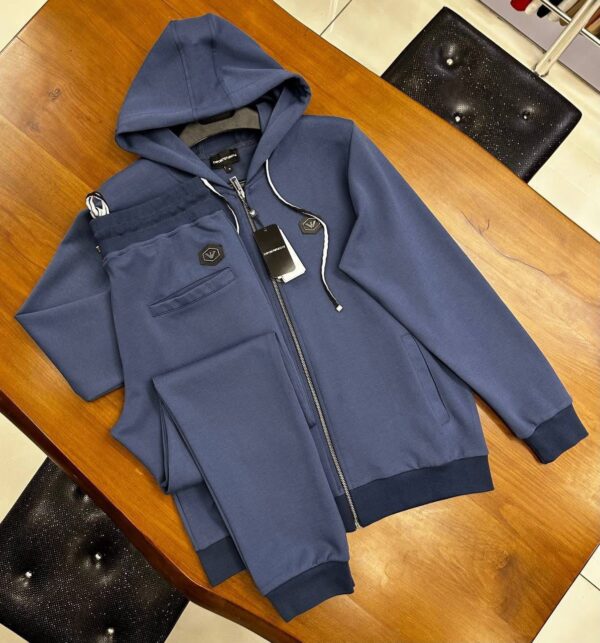 Tracksuits - Image 14