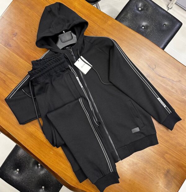 Tracksuits - Image 12