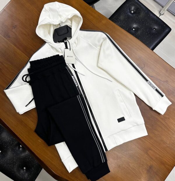Tracksuits - Image 10