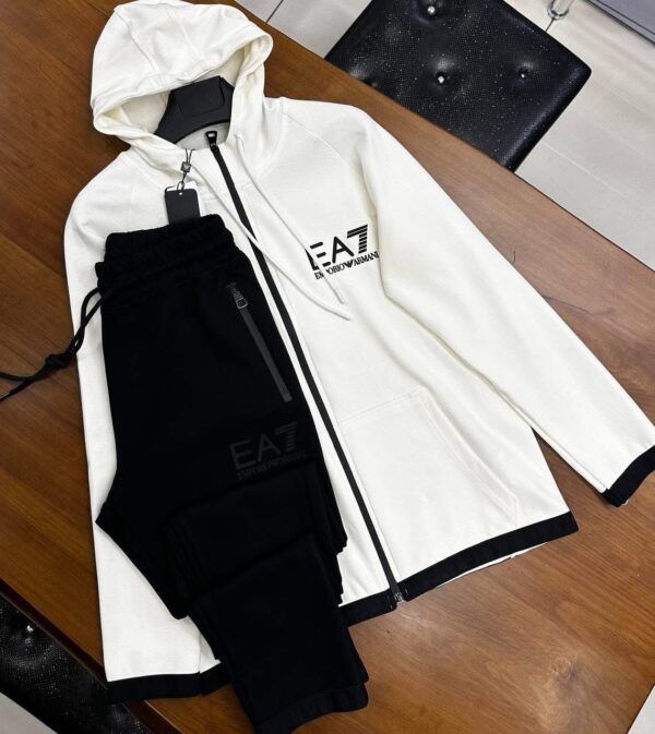 Tracksuits - Image 7