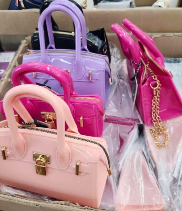 Female handbags - Image 7