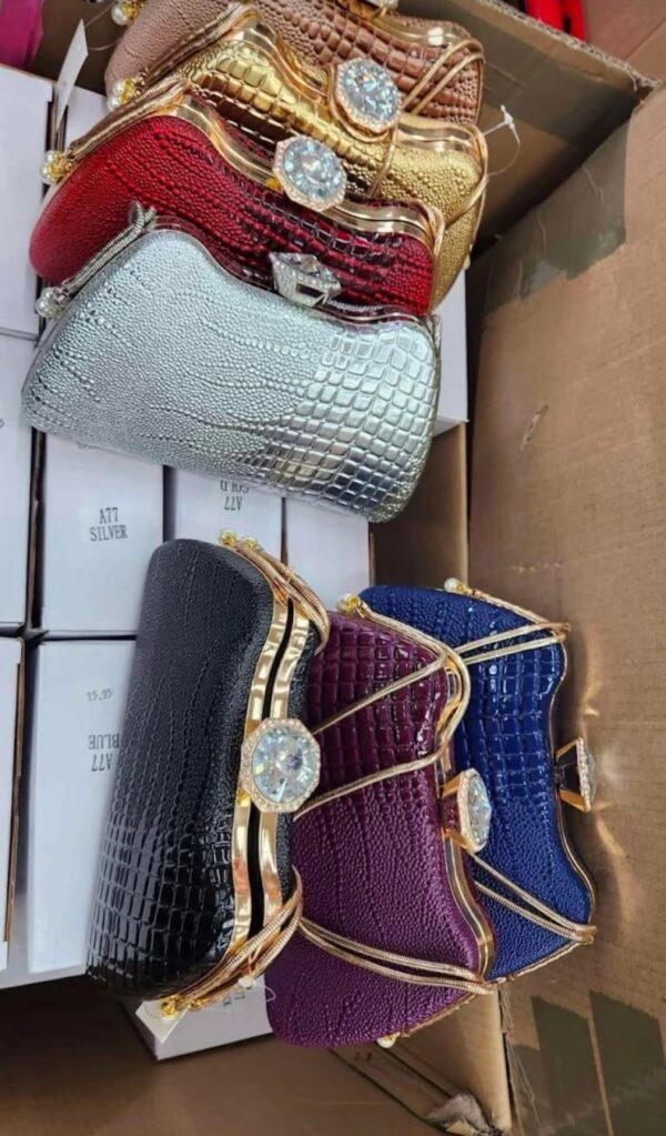 Female handbags - Image 4