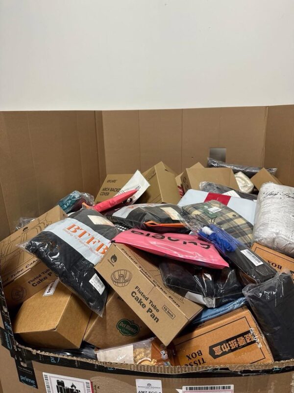 7 ft Amazon FC load - Image 20