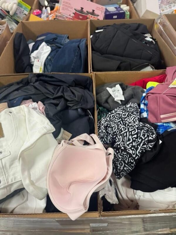 Mix clothing and shoe - Image 2