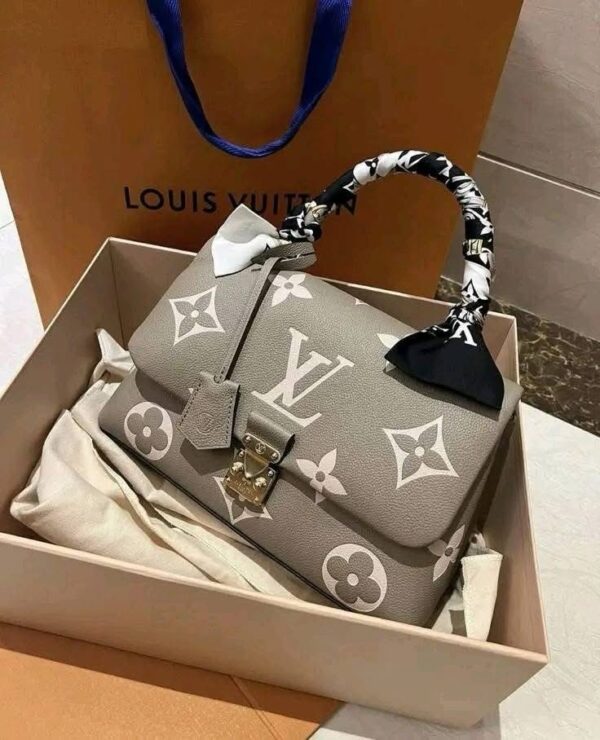 Female hand bag - Image 7