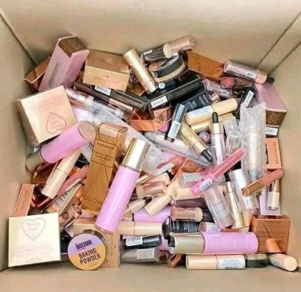 Makeup - Image 6