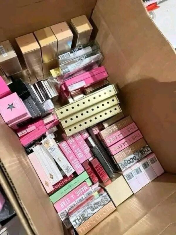 Makeup - Image 5