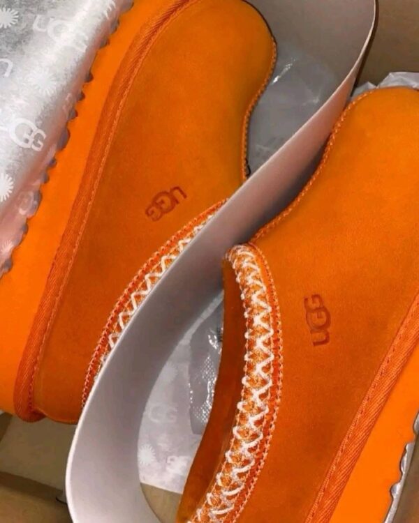 Ugg - Image 2