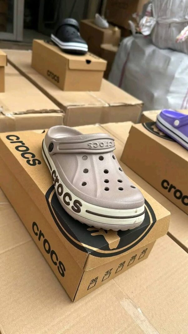 Crocs. - Image 5